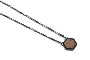 Náhrdelník Apis Nox Necklace Hexagon Náhrdelník Apis Nox Necklace Hexagon