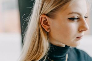 Kovové náušnice Virie Earrings Hexagon Kovové náušnice Virie Earrings Hexagon