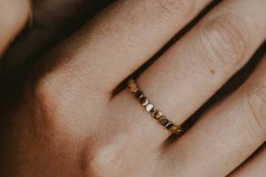 este - Camea Gold este - Camea Gold