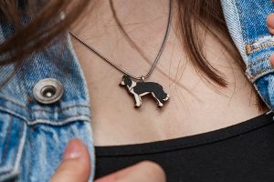 Dřevěný přívěsek Walking Collie Pendant Dřevěný přívěsek Walking Collie Pendant