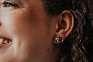 Dřevěné náušnice Latté Art Earrings Dřevěné náušnice Latté Art Earrings