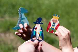 Loutkové prstové divadlo - Král, kouzelník a drak