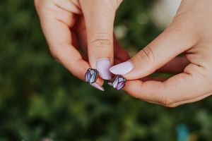 Dřevěné náušnice Tulipán Dřevěné náušnice Tulipán