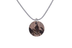 Dřevěný přívěsek Bracken Pendant Dřevěný přívěsek Bracken Pendant