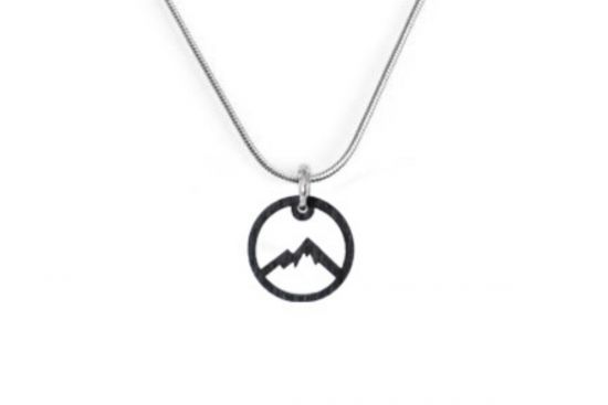 Dřevěný přívěsek Mountains Pendant Dřevěný přívěsek Mountains Pendant