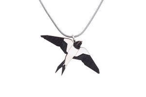Dřevěný přívěsek Swallow Pendant Dřevěný přívěsek Swallow Pendant