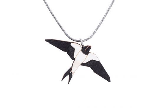 Dřevěný přívěsek Swallow Pendant Dřevěný přívěsek Swallow Pendant