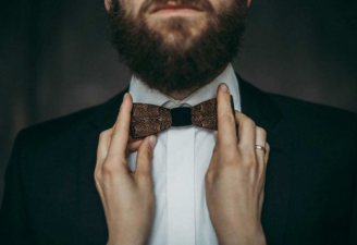 Plesová sezóna ve znamení detailů: Jak vybrat pánské doplňky s elegancí Plesová sezóna ve znamení detailů: Jak vybrat pánské doplňky s elegancí