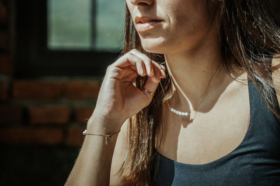 shelly_necklace02_1200x800